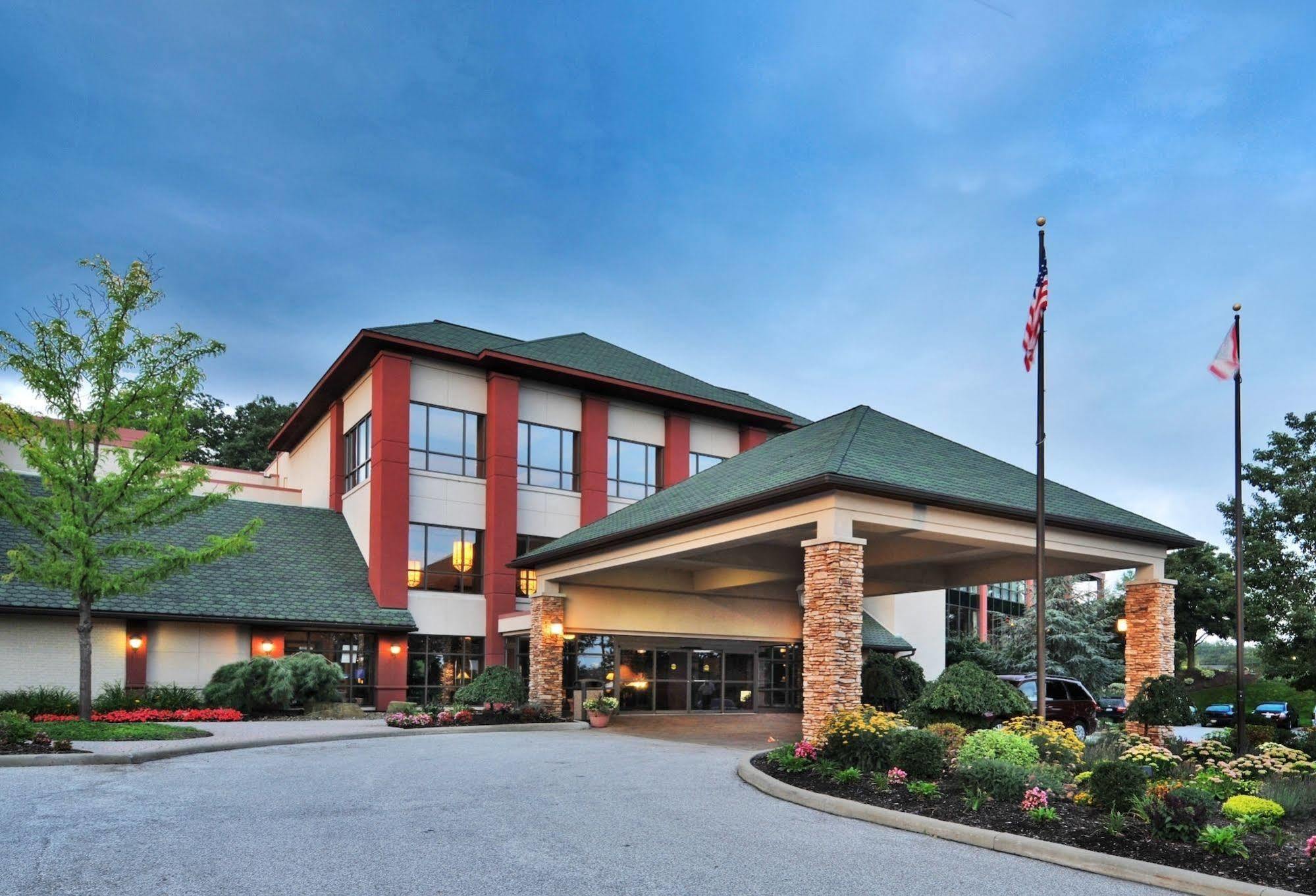 เควล ฮอลโลว์ รีสอร์ต - อะ เทรดมาร์ค คอลเลคชั่น โฮเต็ล Hotel Painesville ภายนอก รูปภาพ